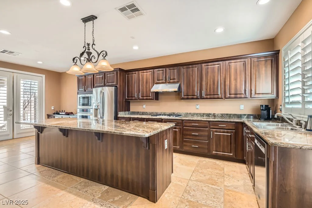 8109 Mountain Forest, Las Vegas, NV 89129