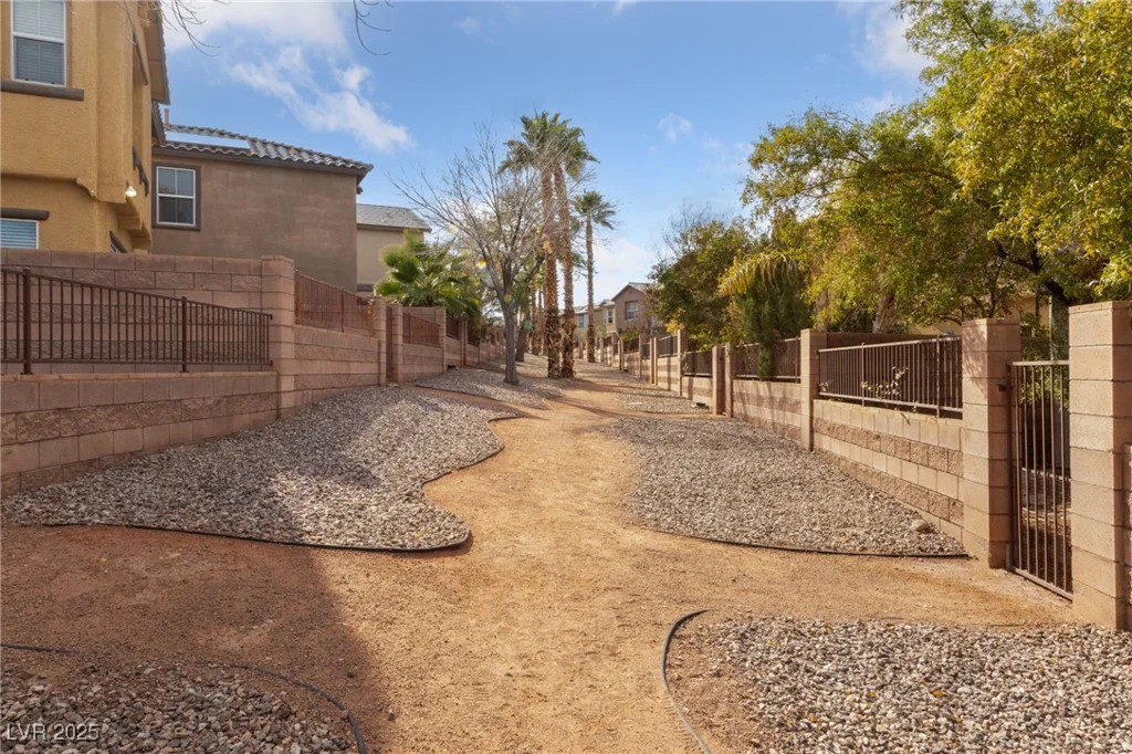 1162 Paradise Desert, Henderson, NV 89002
