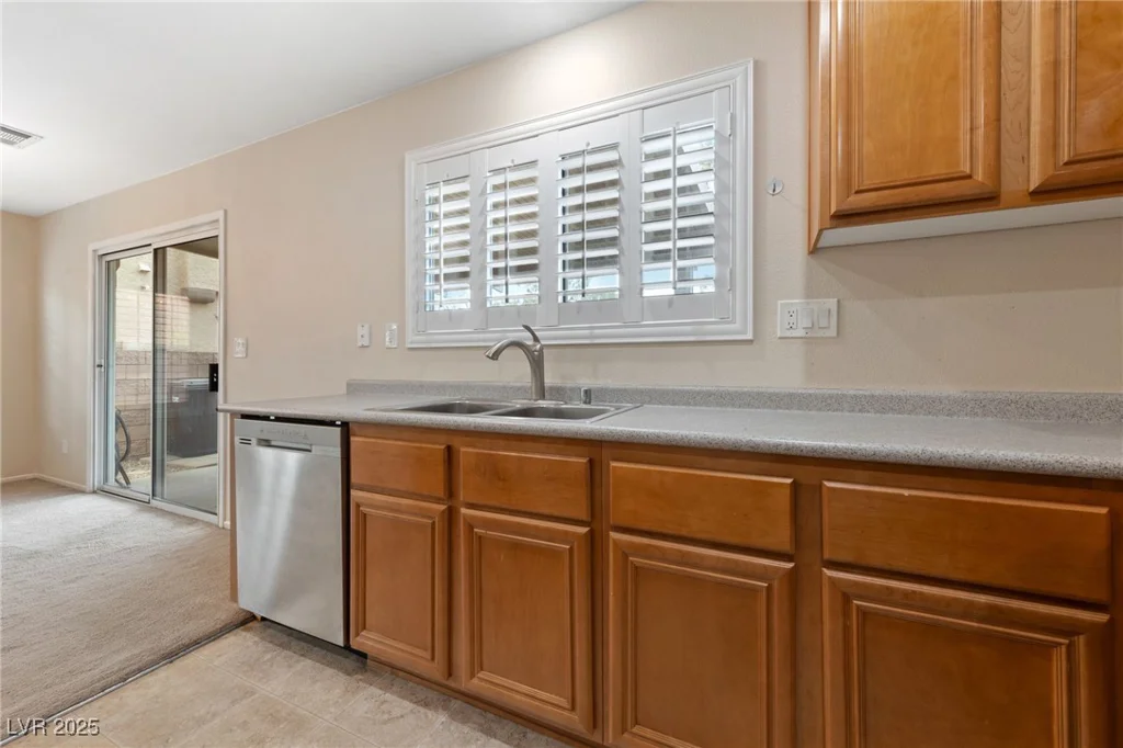 1162 Paradise Desert, Henderson, NV 89002
