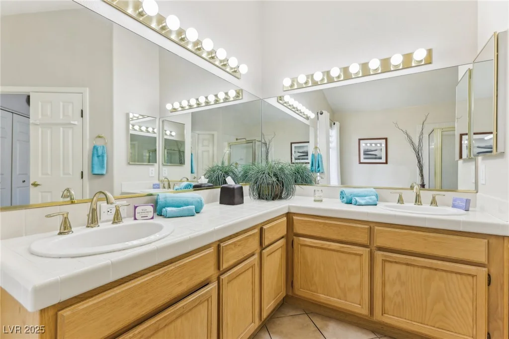 198 Adomeit, Henderson, NV 89074
