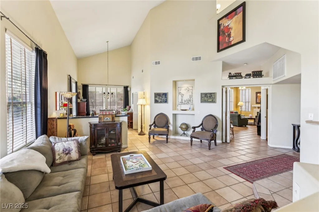 198 Adomeit, Henderson, NV 89074
