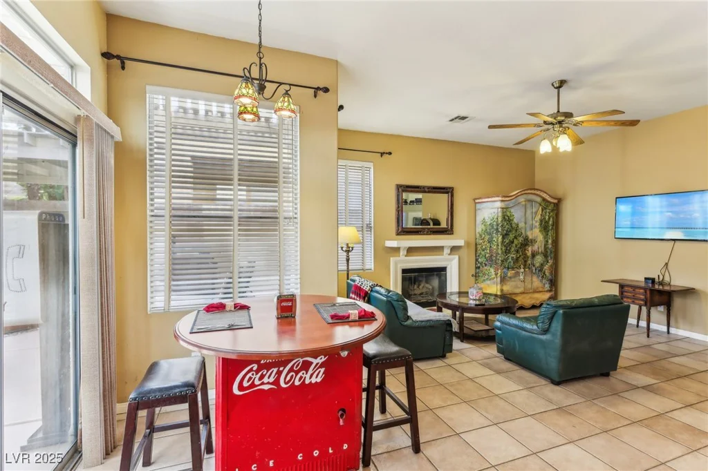 198 Adomeit, Henderson, NV 89074
