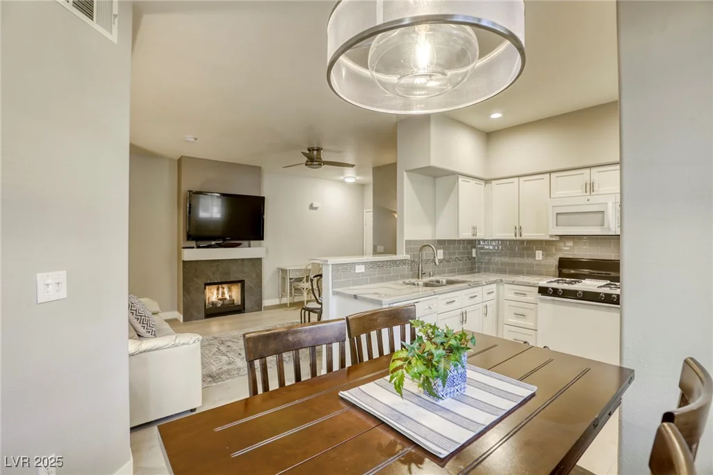 9050 Warm Springs, Las Vegas, NV 89148