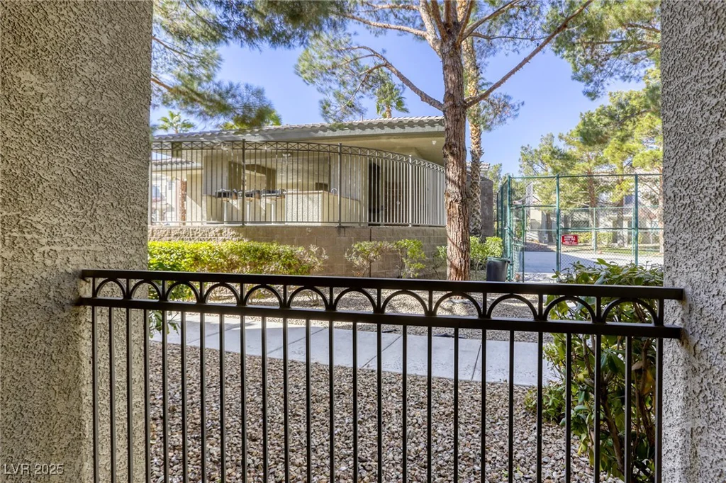 9050 Warm Springs, Las Vegas, NV 89148