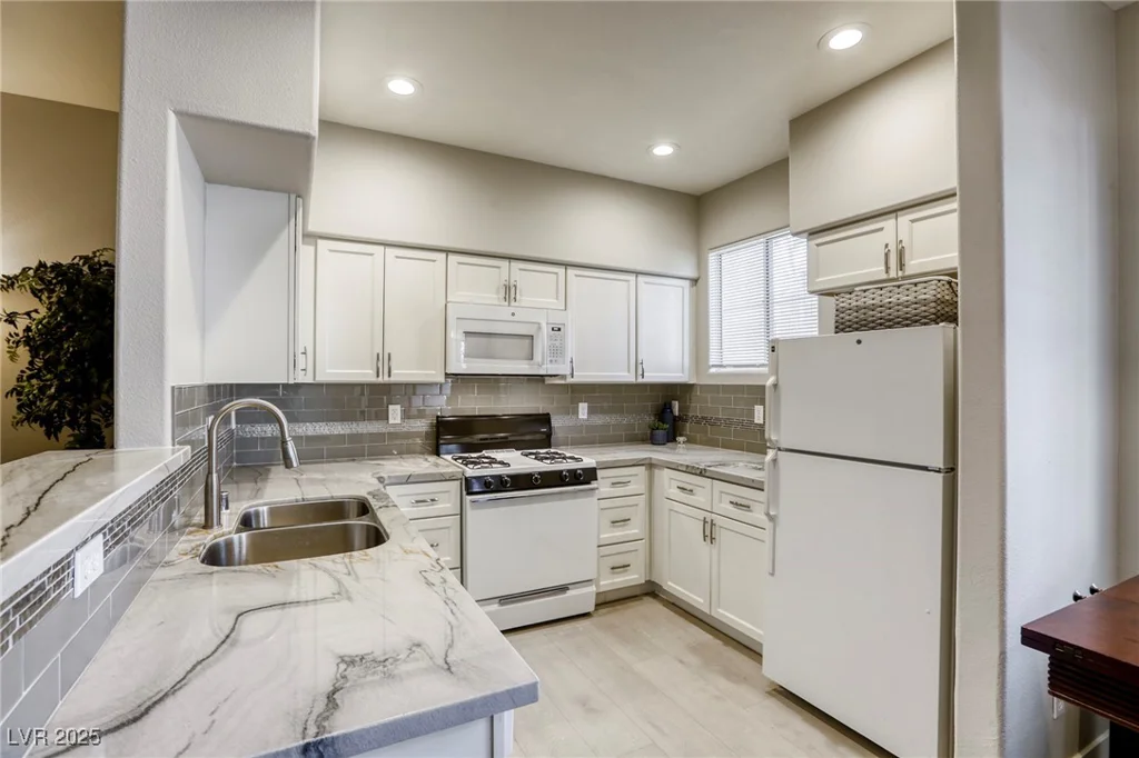 9050 Warm Springs, Las Vegas, NV 89148