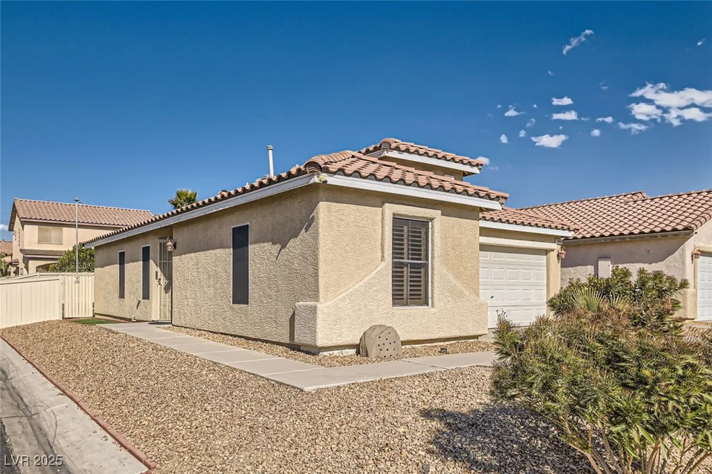 5856 Rainbow Bridge, Las Vegas, NV 89142