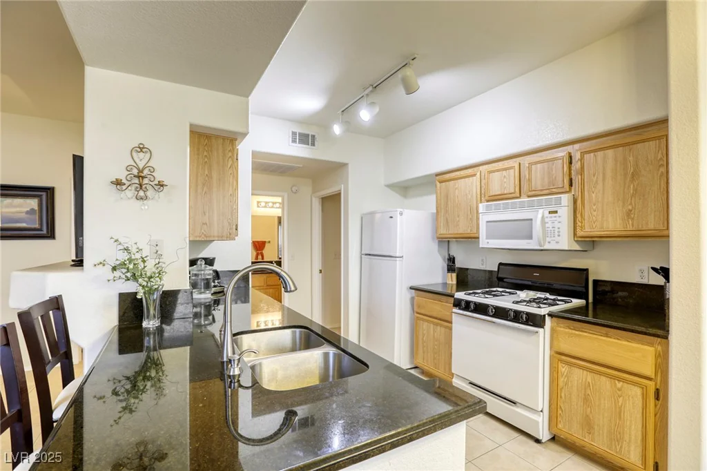 9050 Warm Springs, Las Vegas, NV 89148