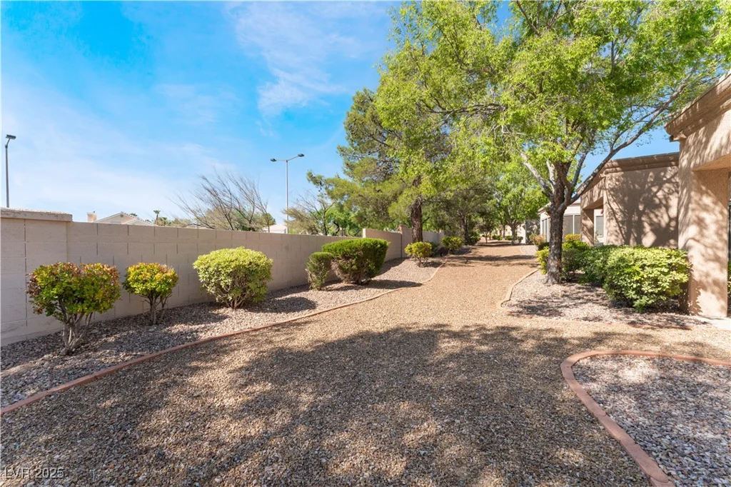 9621 Blue Bell, Las Vegas, NV 89134