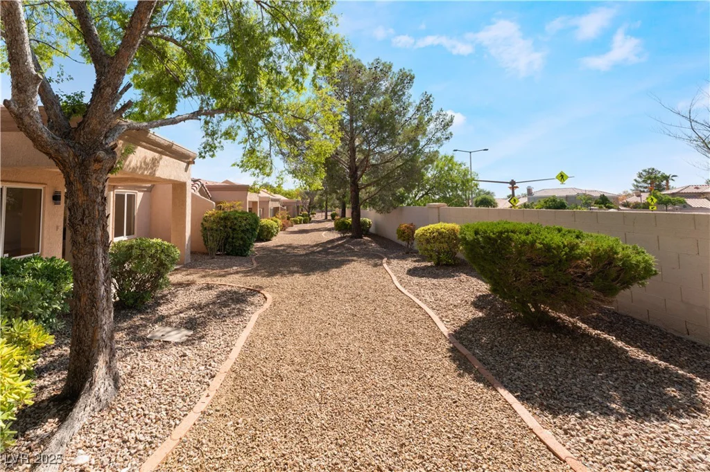 9621 Blue Bell, Las Vegas, NV 89134