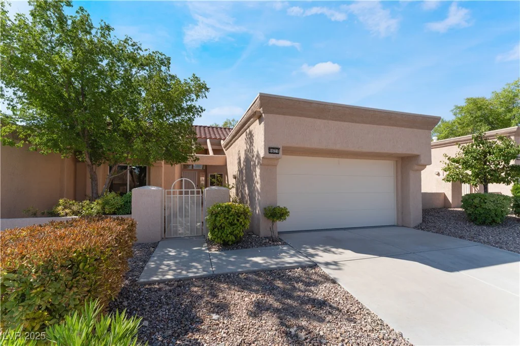 9621 Blue Bell, Las Vegas, NV 89134