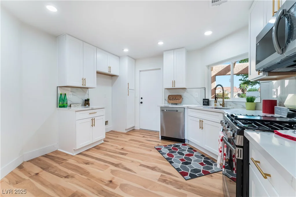 9621 Blue Bell, Las Vegas, NV 89134