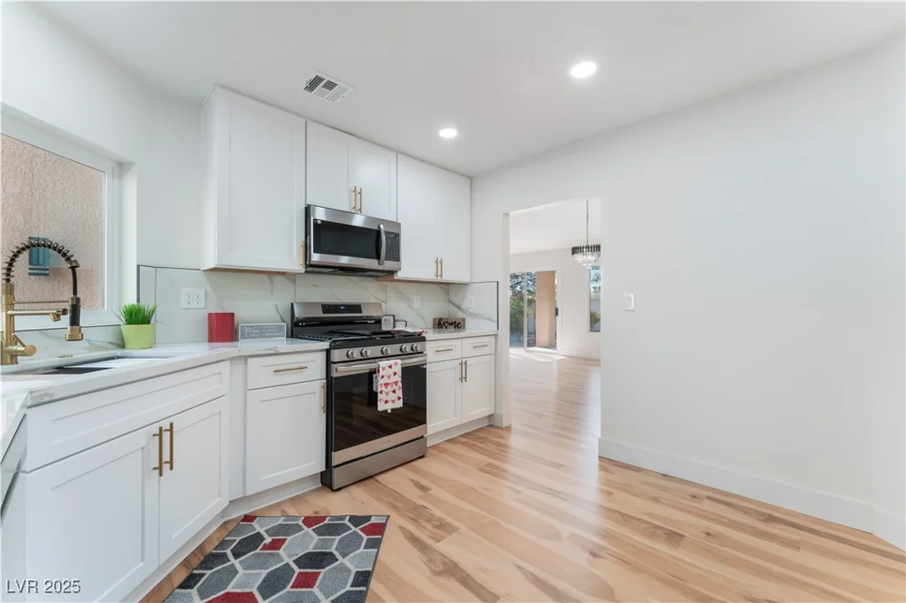 9621 Blue Bell, Las Vegas, NV 89134