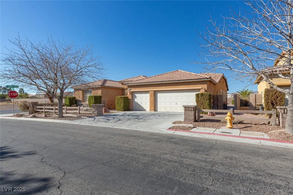 6083 Dunham Hills, Las Vegas, NV 89113
