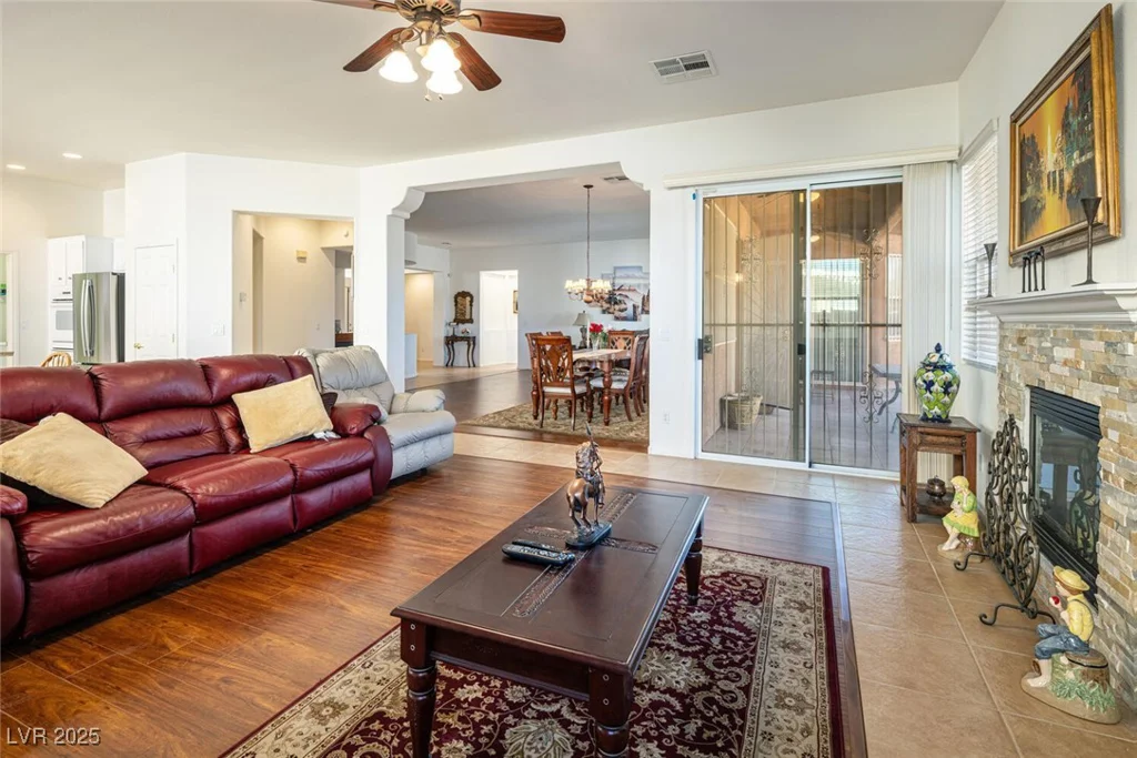 6083 Dunham Hills, Las Vegas, NV 89113
