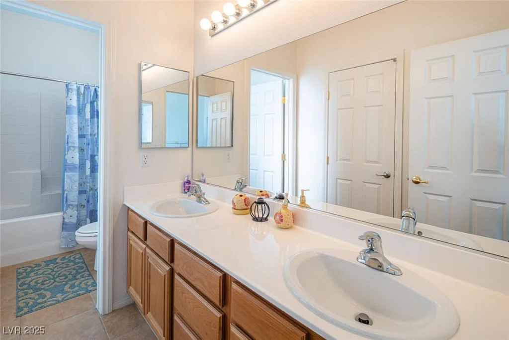 6083 Dunham Hills, Las Vegas, NV 89113