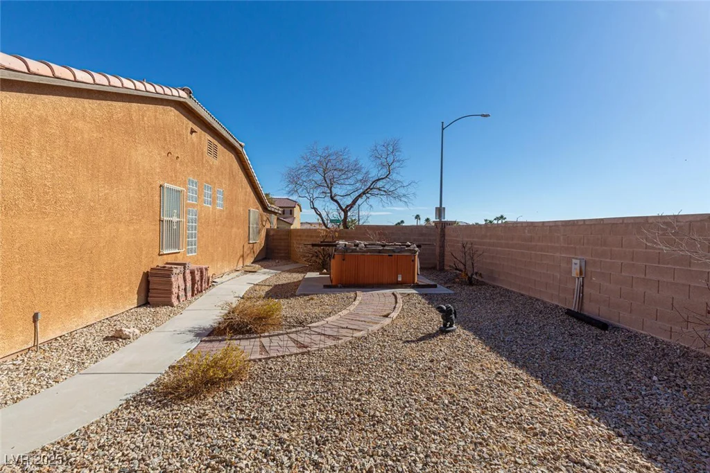6083 Dunham Hills, Las Vegas, NV 89113