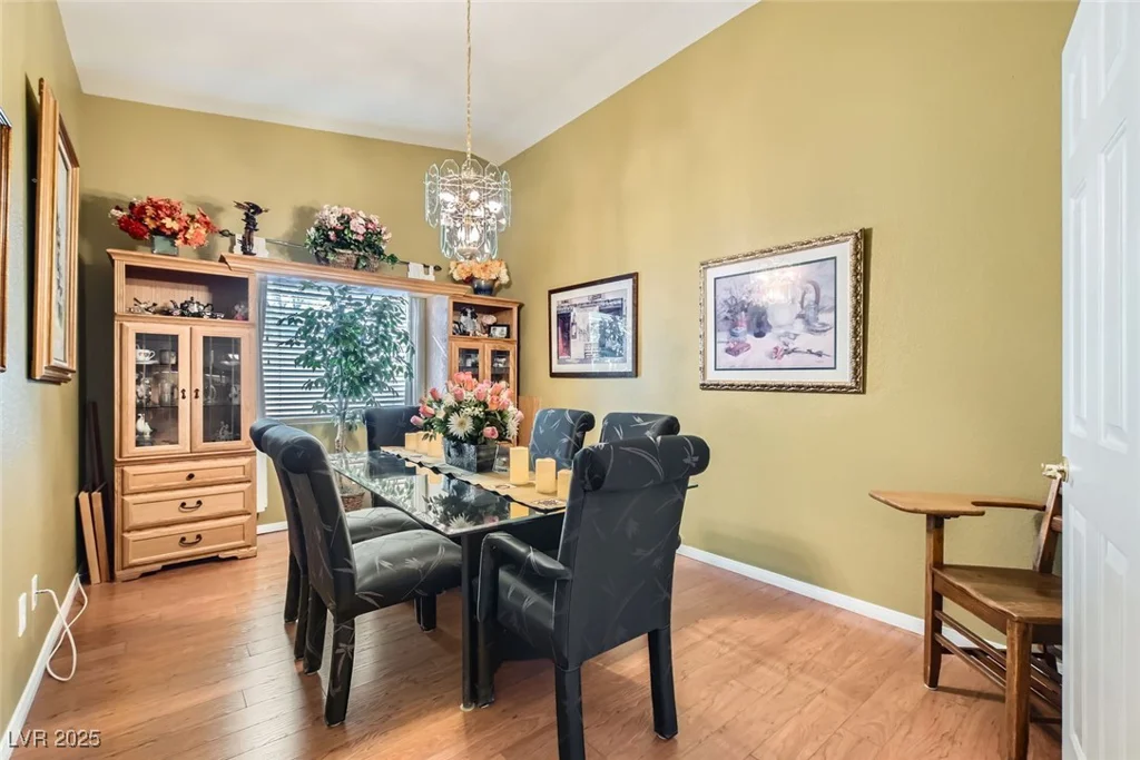 6821 Lark Mist, Las Vegas, NV 89131