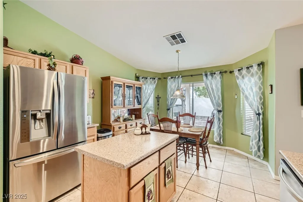 6821 Lark Mist, Las Vegas, NV 89131
