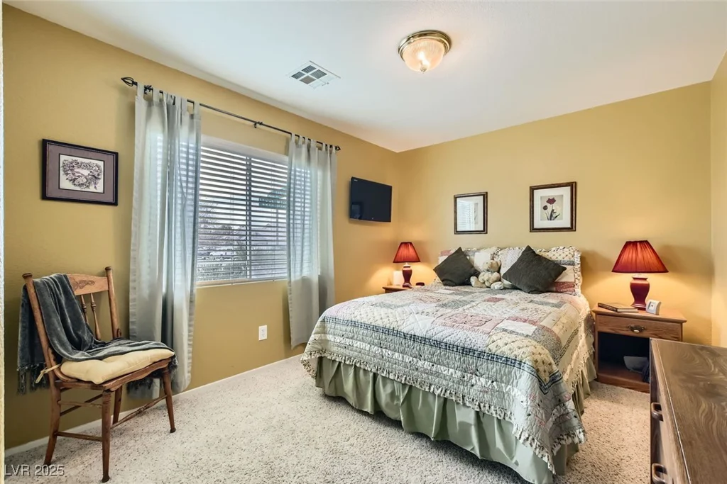 6821 Lark Mist, Las Vegas, NV 89131