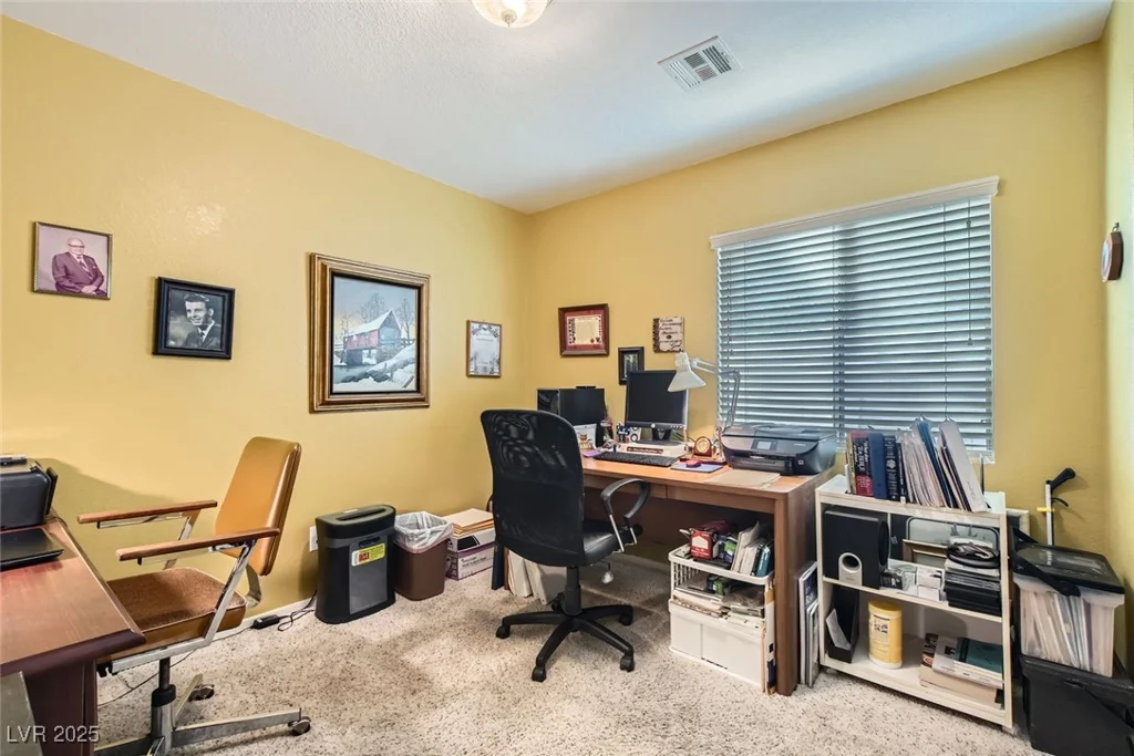 6821 Lark Mist, Las Vegas, NV 89131