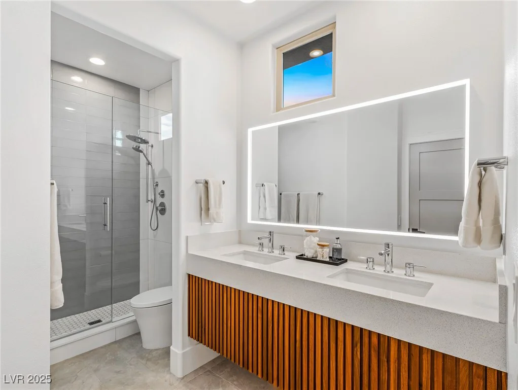 10000 Alegria, Las Vegas, NV 89144