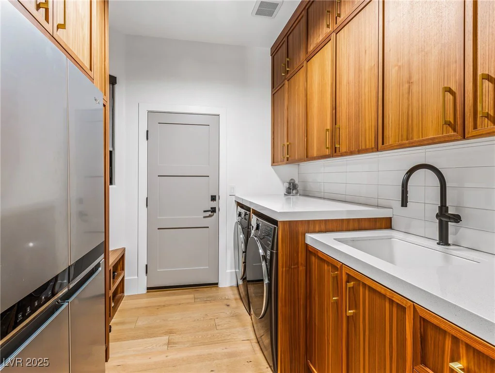10000 Alegria, Las Vegas, NV 89144