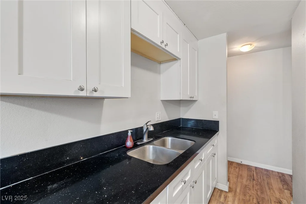 1324 Bluff, North Las Vegas, NV 89030