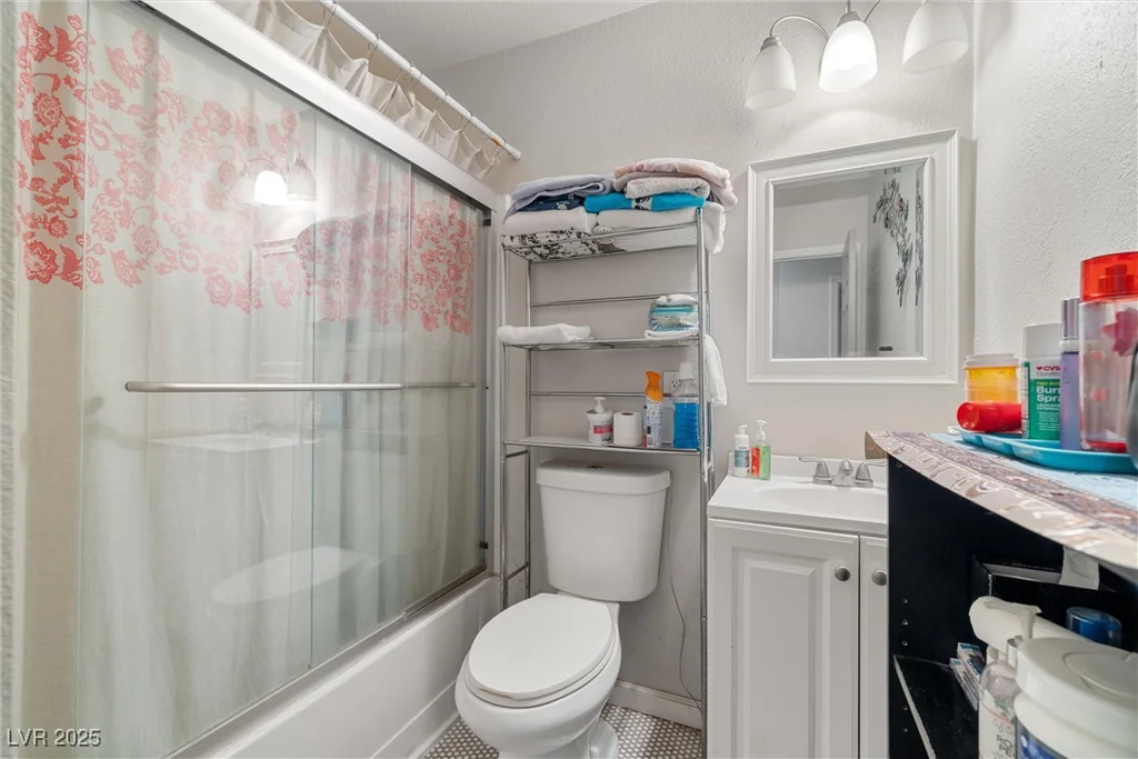 1324 Bluff, North Las Vegas, NV 89030