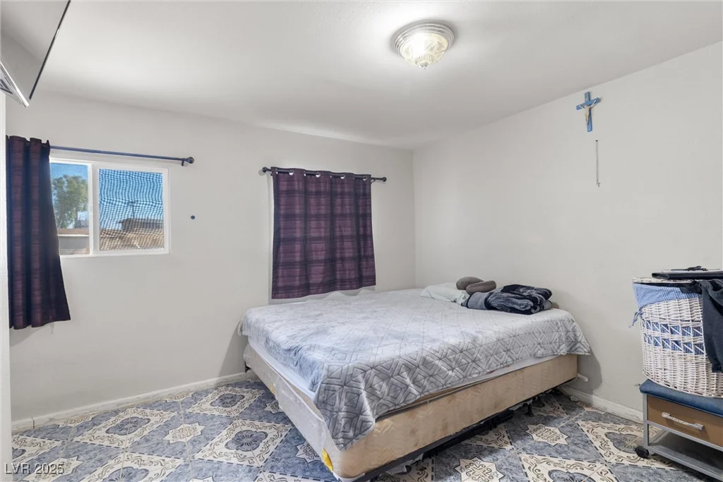 1324 Bluff, North Las Vegas, NV 89030