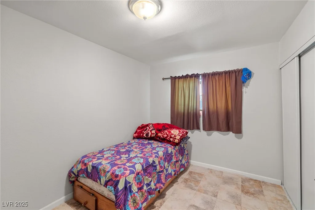 1324 Bluff, North Las Vegas, NV 89030