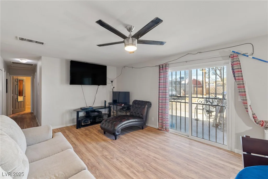 1324 Bluff, North Las Vegas, NV 89030