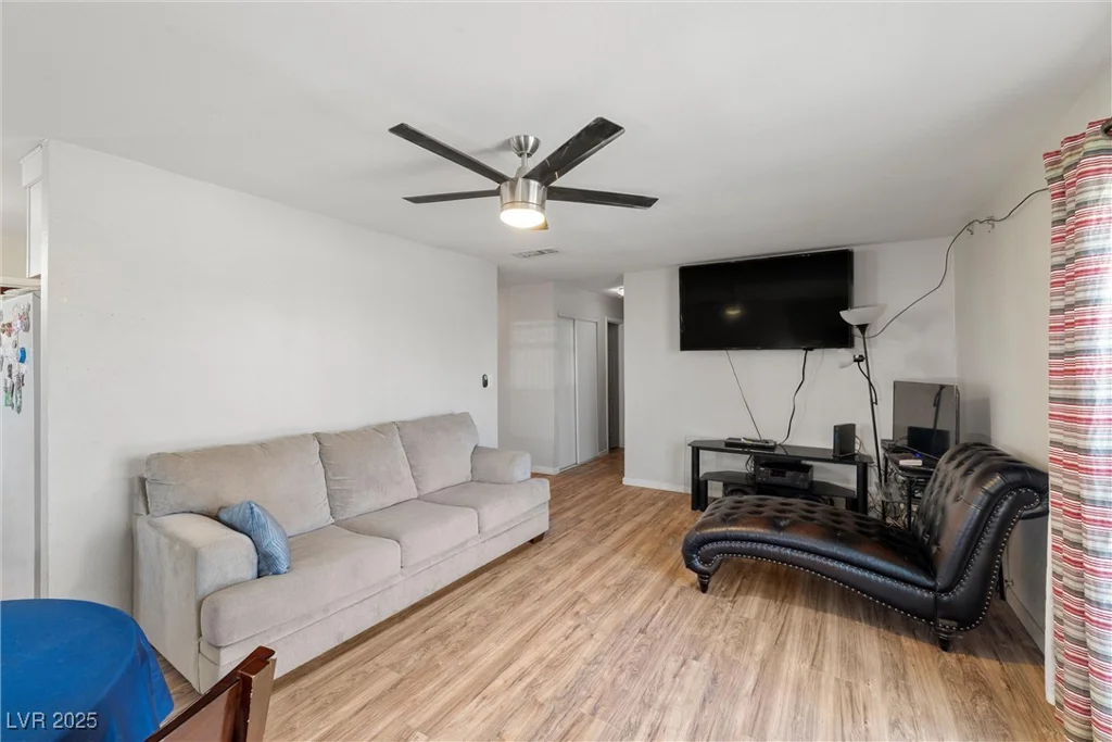 1324 Bluff, North Las Vegas, NV 89030