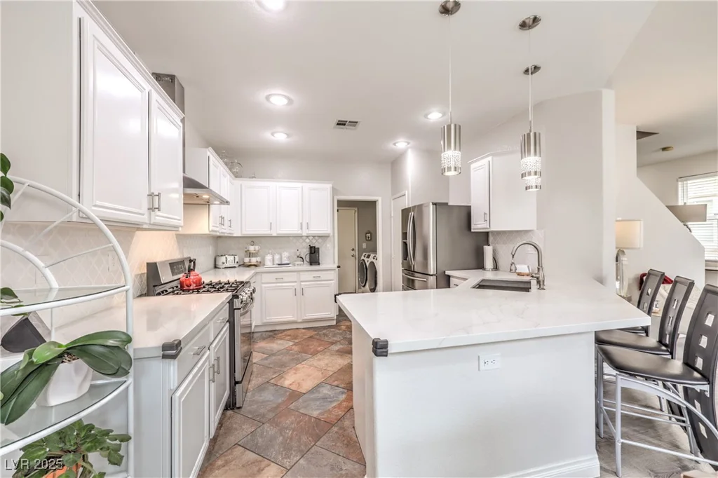 3913 Sweet Pine, Las Vegas, NV 89108