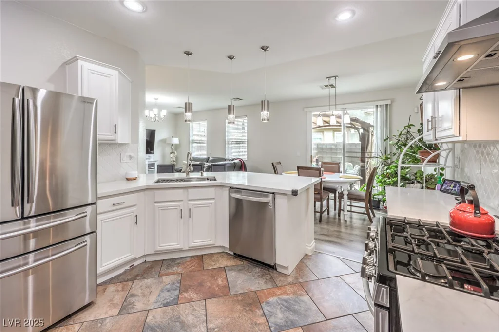 3913 Sweet Pine, Las Vegas, NV 89108