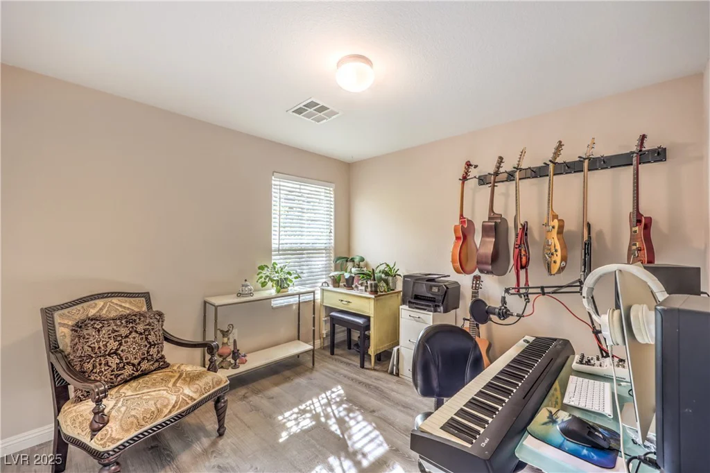 3913 Sweet Pine, Las Vegas, NV 89108