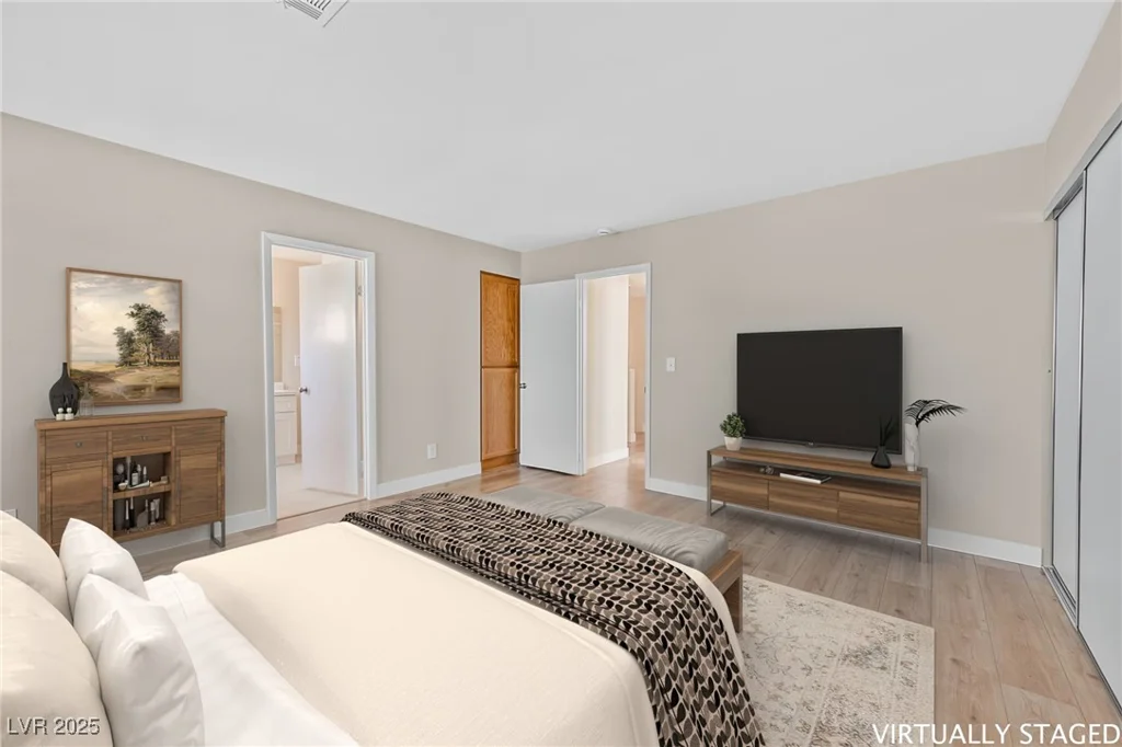 3017 Pelican Beach, Las Vegas, NV 89117