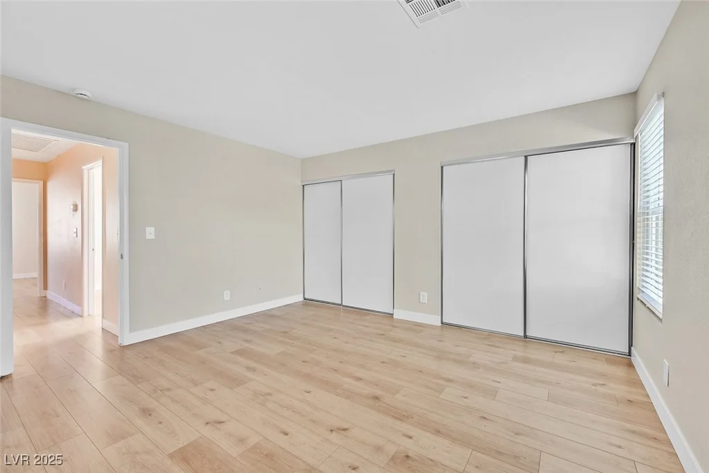 3017 Pelican Beach, Las Vegas, NV 89117