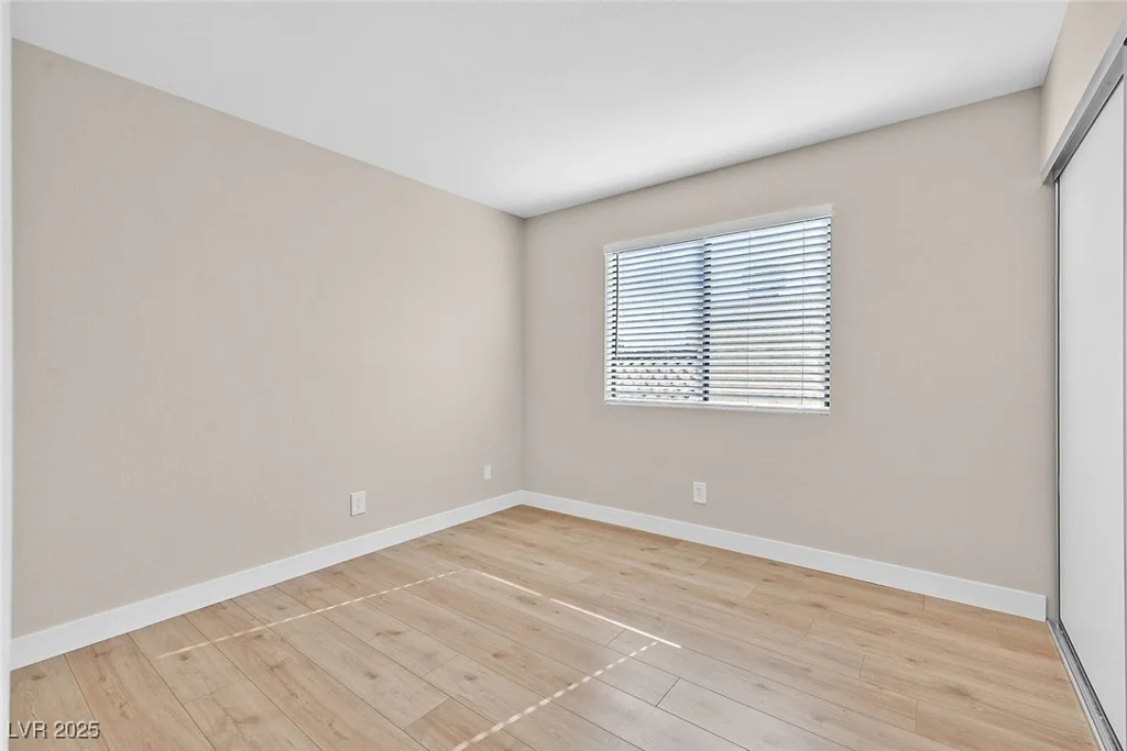 3017 Pelican Beach, Las Vegas, NV 89117
