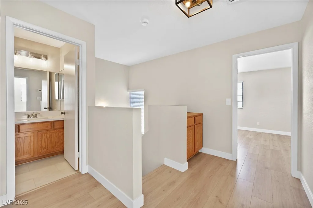 3017 Pelican Beach, Las Vegas, NV 89117