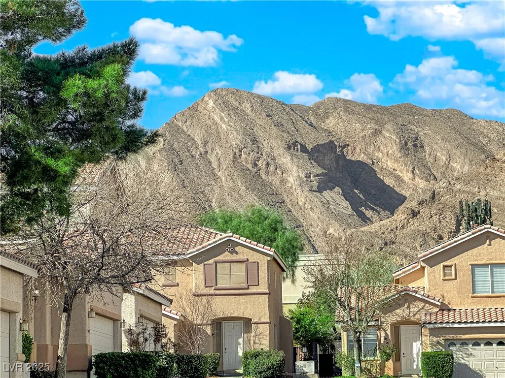 10412 Timber Canyon, Las Vegas, NV 89129