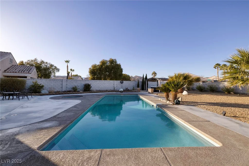 5204 Black Coral, Las Vegas, NV 89131
