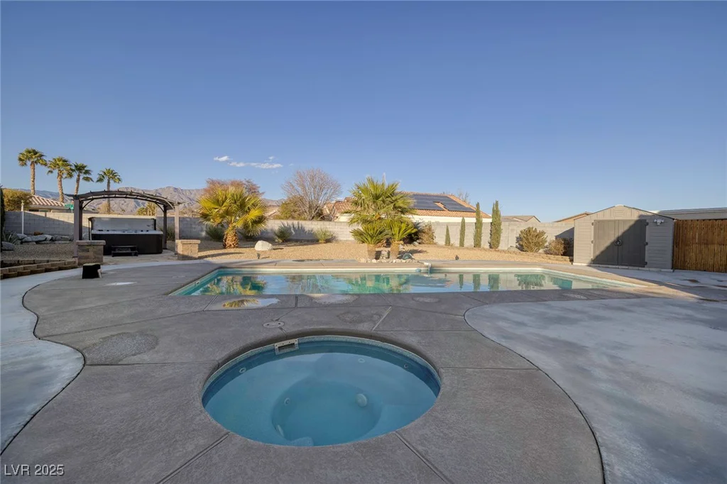 5204 Black Coral, Las Vegas, NV 89131