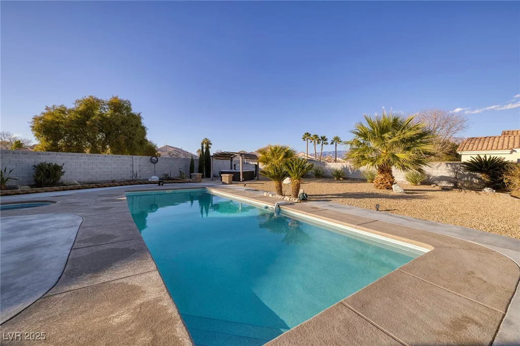 5204 Black Coral, Las Vegas, NV 89131