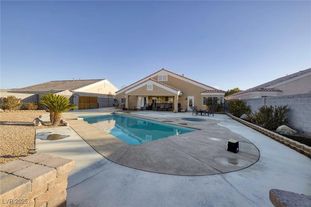 5204 Black Coral, Las Vegas, NV 89131