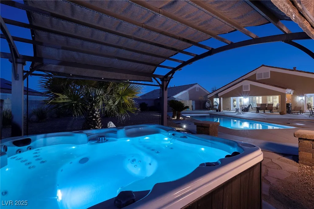 5204 Black Coral, Las Vegas, NV 89131