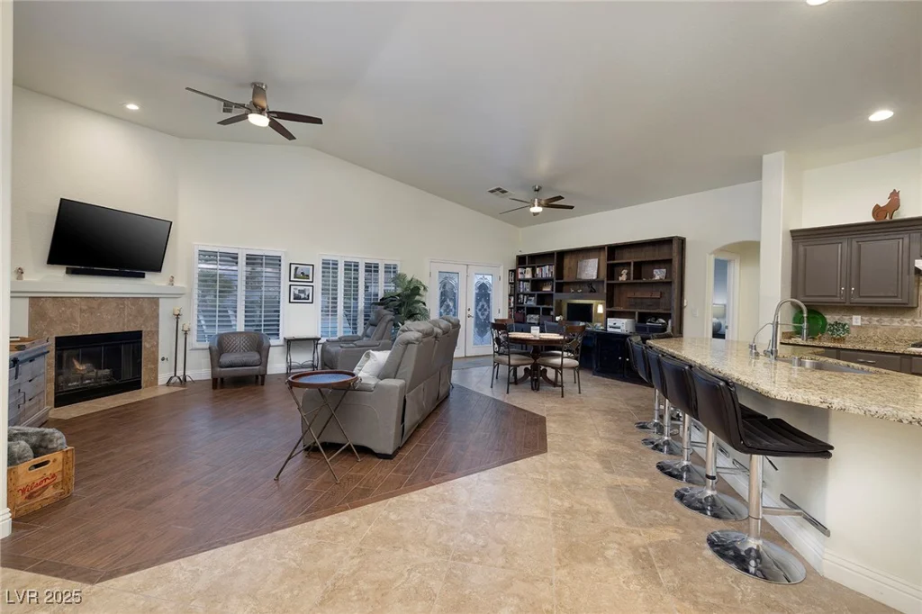 5204 Black Coral, Las Vegas, NV 89131
