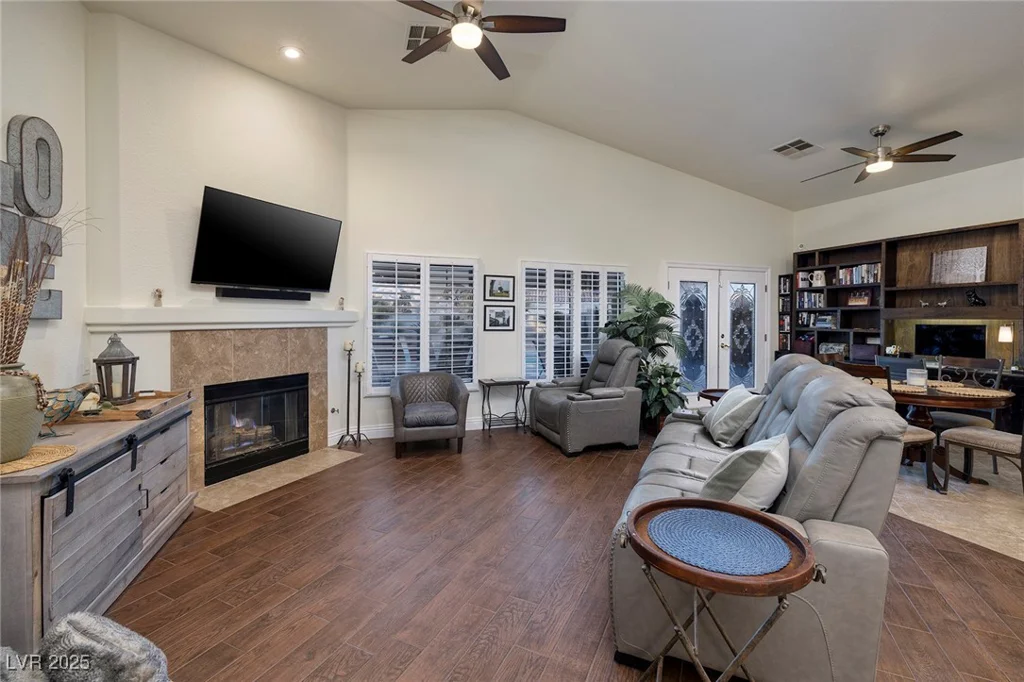 5204 Black Coral, Las Vegas, NV 89131