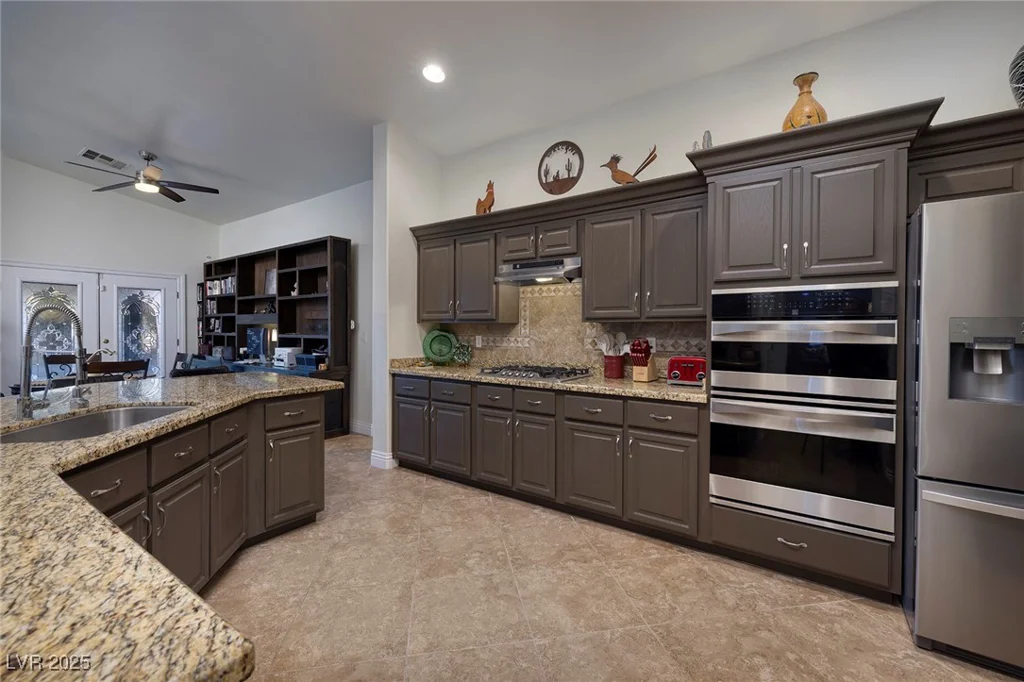 5204 Black Coral, Las Vegas, NV 89131