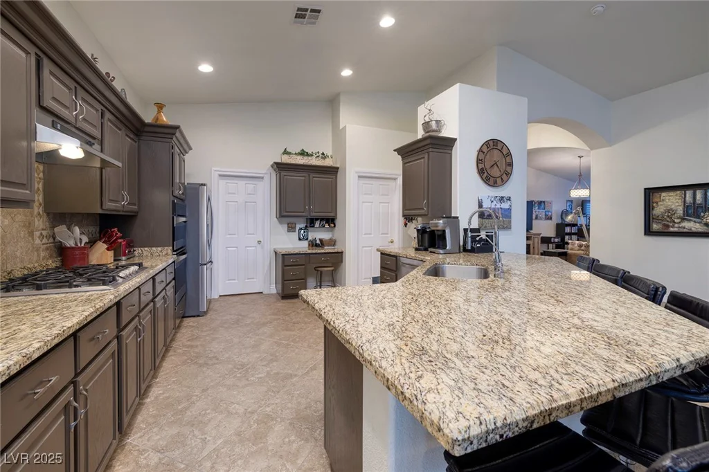 5204 Black Coral, Las Vegas, NV 89131