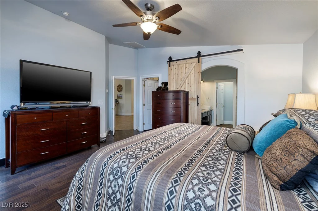 5204 Black Coral, Las Vegas, NV 89131